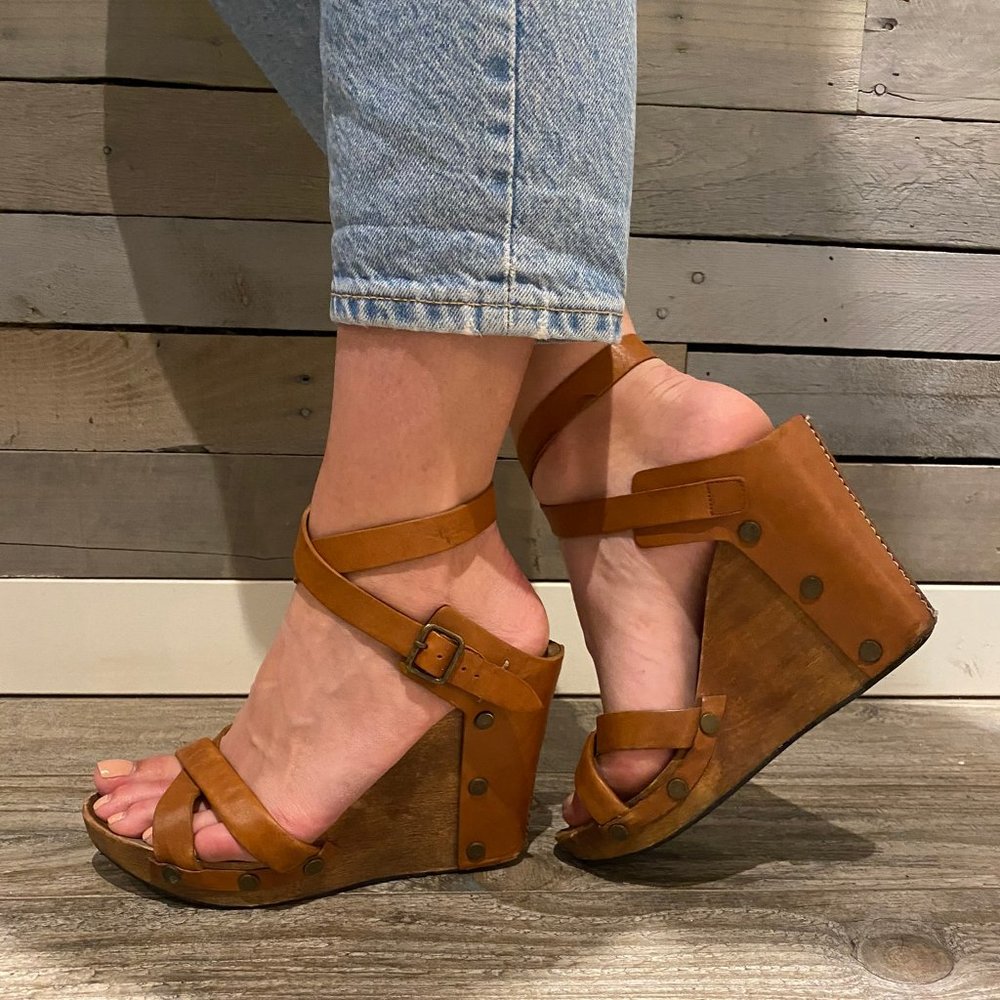 SEE by CHLOE Wrap Wood Wedges in Camel Brown